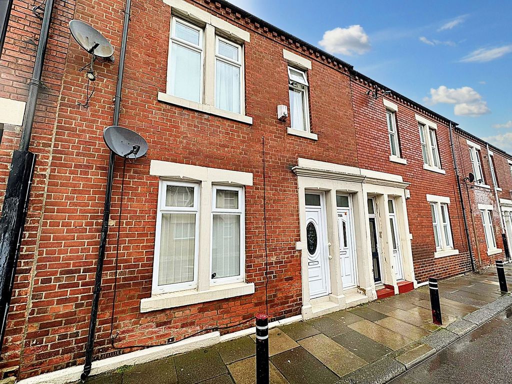 2 bed flat to rent in Bewicke Road, Willington Quay, Wallsend NE28, £