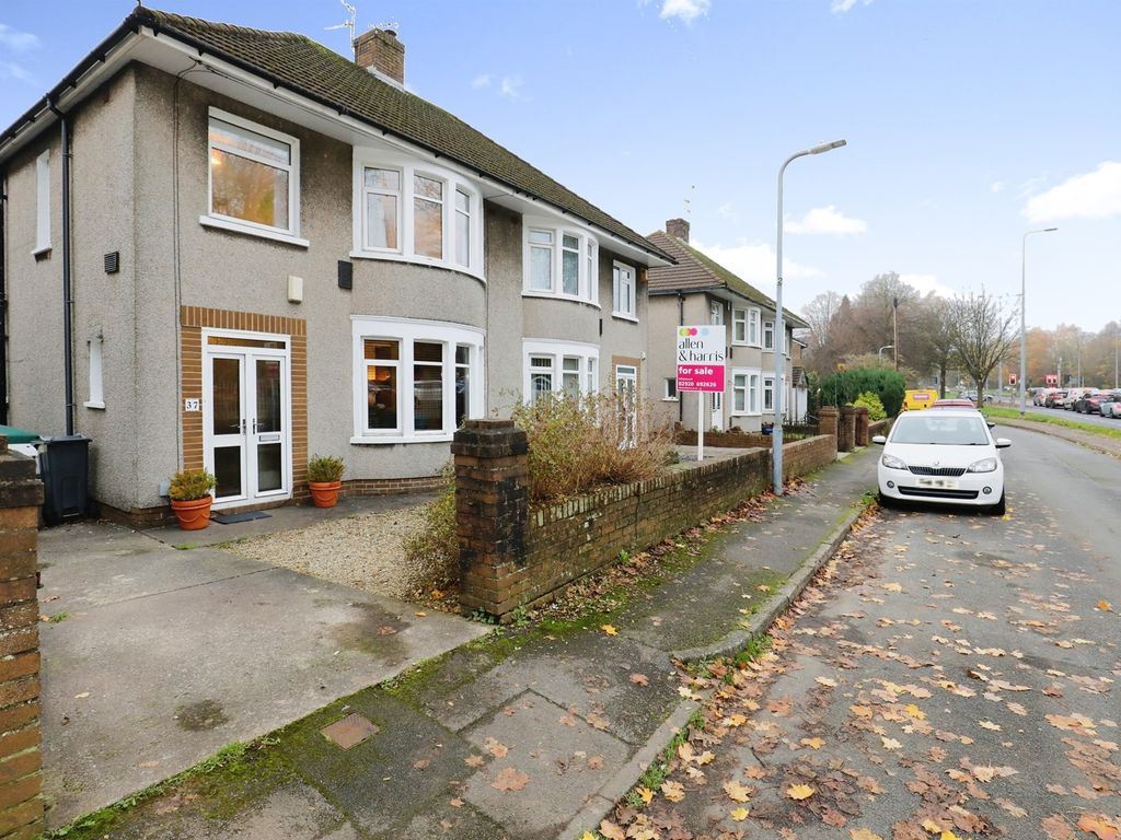 Heol Pentwyn, Cardiff CF14  