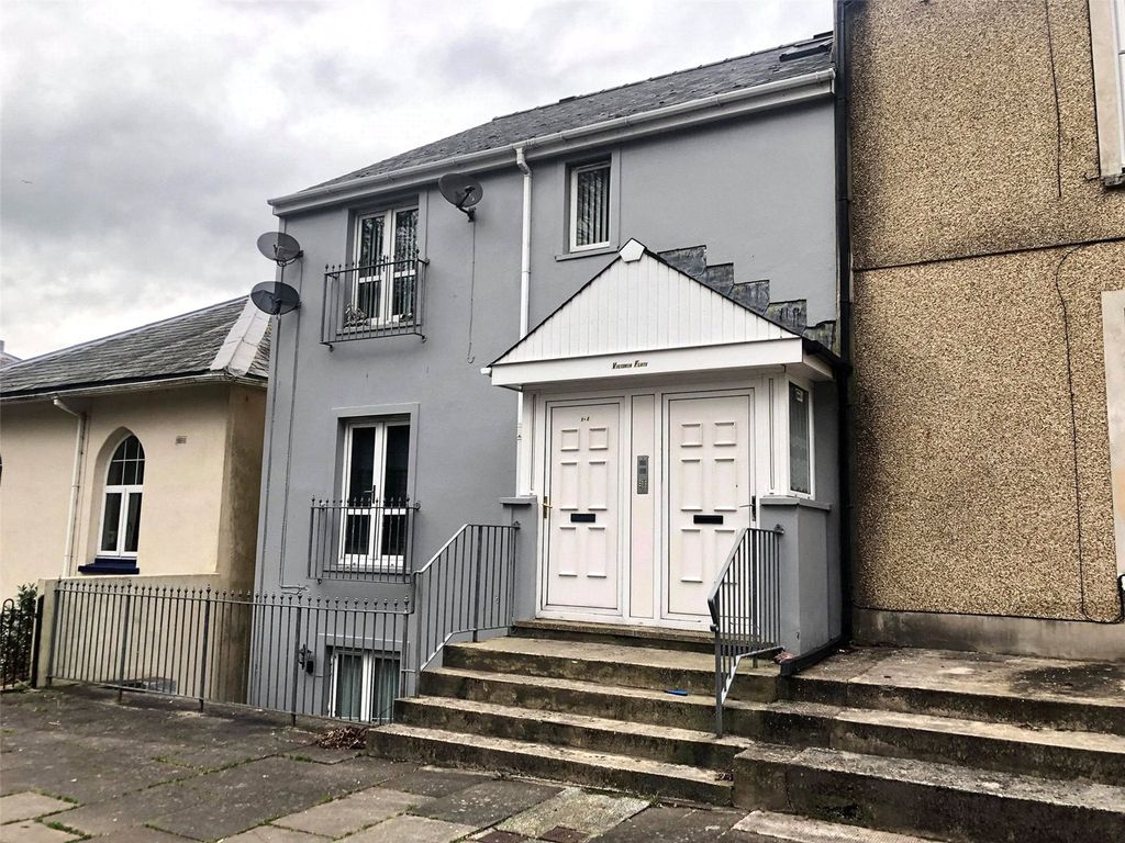 Studio to rent in Flat 2, Victoria Flats, Victoria Road, Pembroke Dock