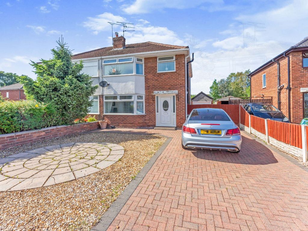 3 bed semidetached house for sale in Underwood Drive, Whitby