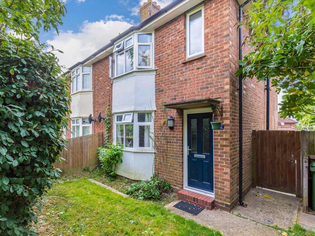 3 bed semidetached house for sale in Littlehaven Lane, Horsham RH12, £