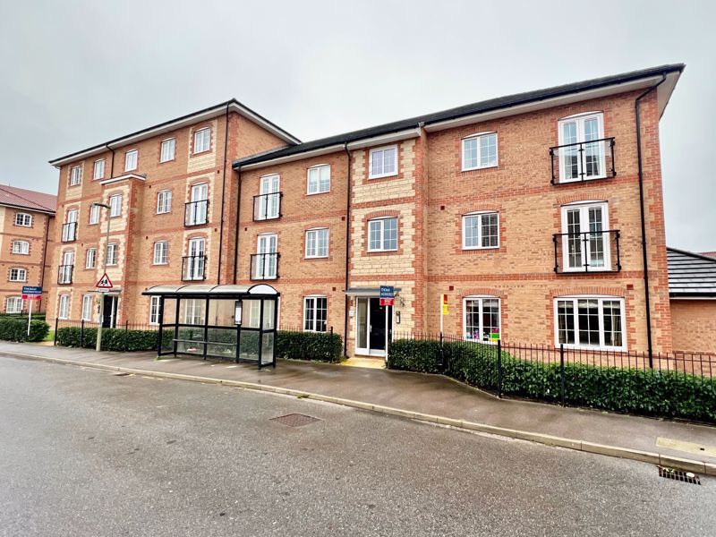2 bed flat for sale in Diamond Drive, Didcot OX11, £235,000 Zoopla