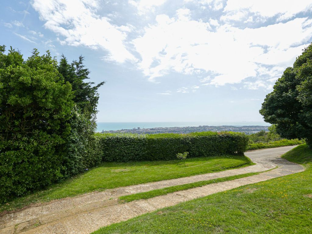 4 bed detached bungalow for sale in Crete Road East, Folkestone CT18, £580,000 Zoopla
