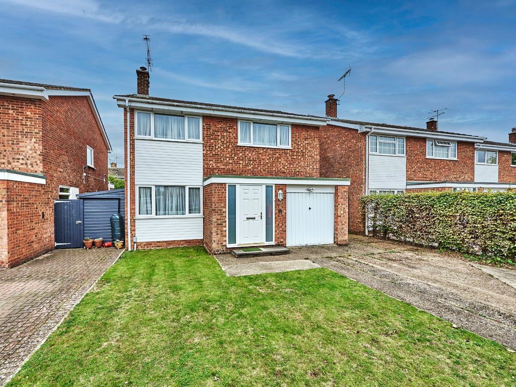 4 bed detached house for sale in Deva Close, St. Albans, Hertfordshire