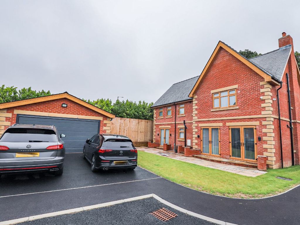 4 bed detached house for sale in Oxcliffe Road, Heaton With Oxcliffe