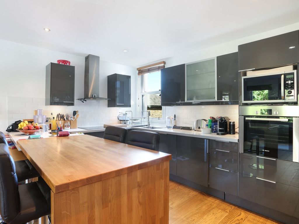 Wakehurst Road, London SW11  