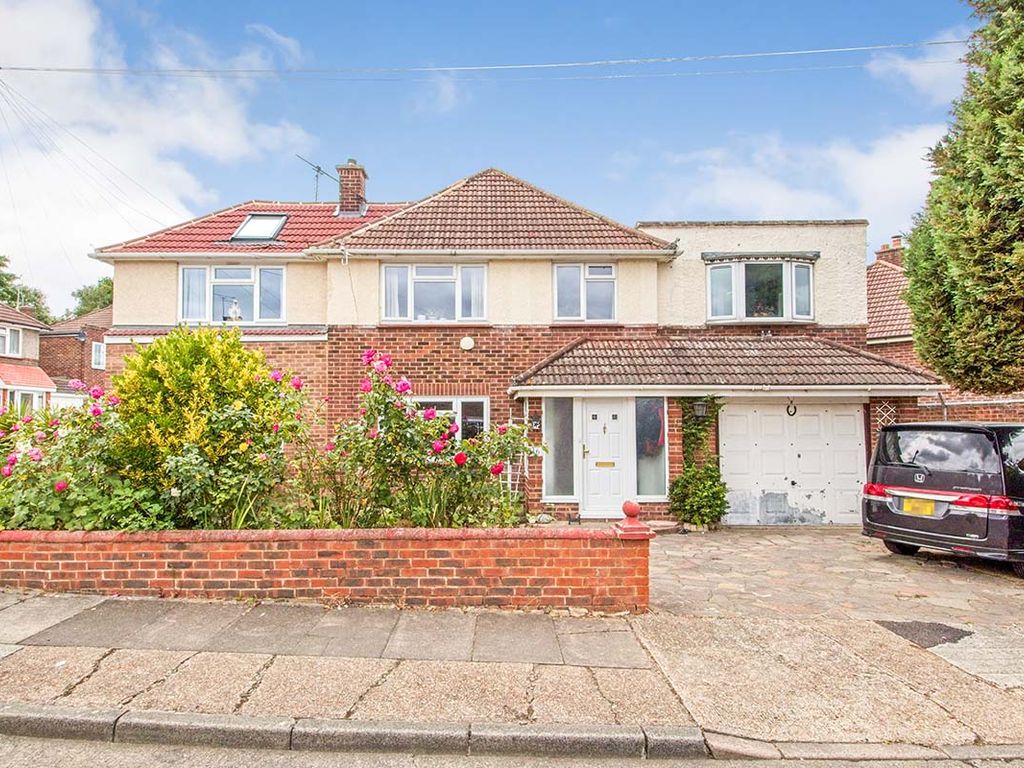 5 bed detached house for sale in Highbanks Close, Welling DA16 Zoopla