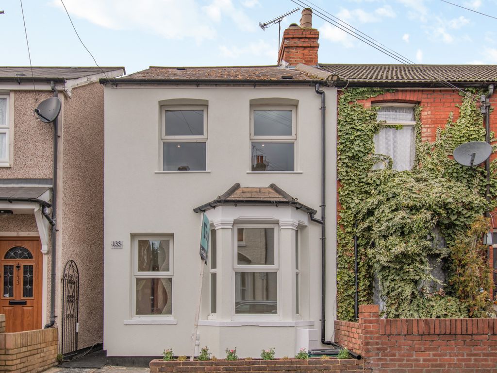 4 bed semidetached house for sale in Longfellow Road, Worcester Park