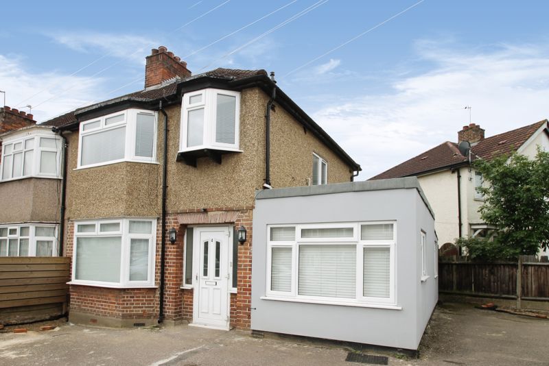 1 bed flat to rent in Kingsmead Drive, Northolt, Middlesex UB5 Zoopla