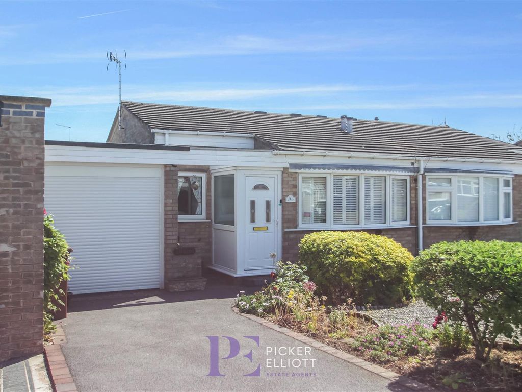 2 bed bungalow for sale in Lobelia Close, Burbage, Hinckley LE10, £