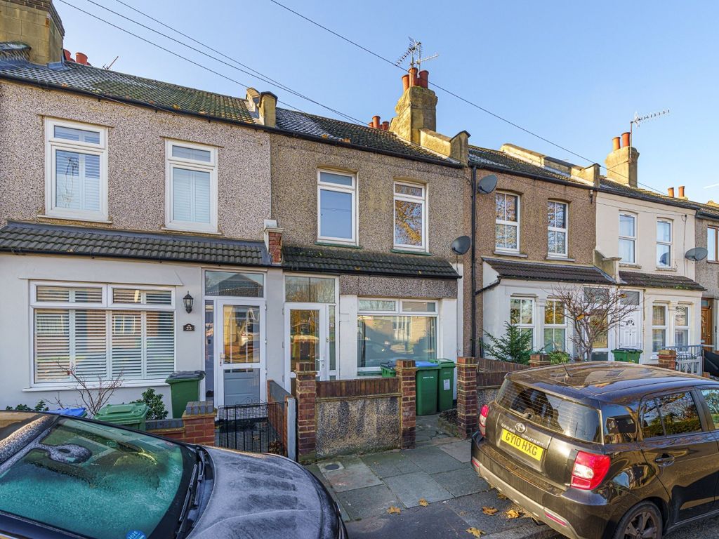 2 bed terraced house to rent in Swingate Lane, London, Greater London