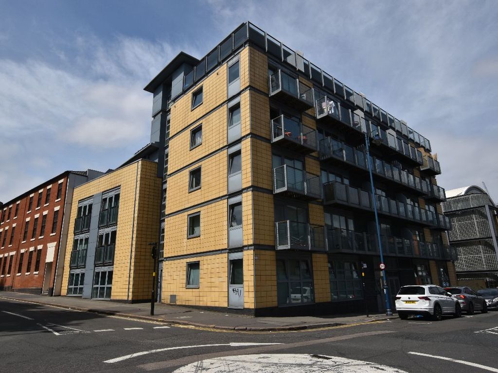 1 bed flat to rent in Churchgate Plaza, Holliday Street, Birmingham B1