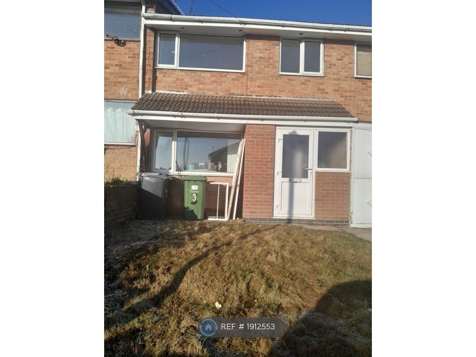 3 bed terraced house to rent in Kingfisher Avenue, Nuneaton CV10, £900