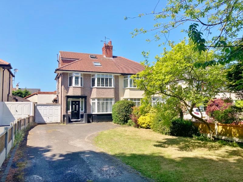 4 bed semidetached house for sale in West Oakhill Park, Old Swan