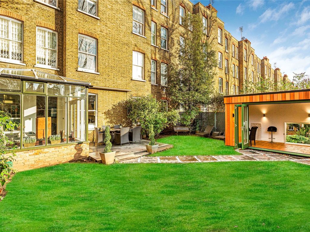 Beaufort Mansions, Beaufort Street, Chelsea, London SW3  