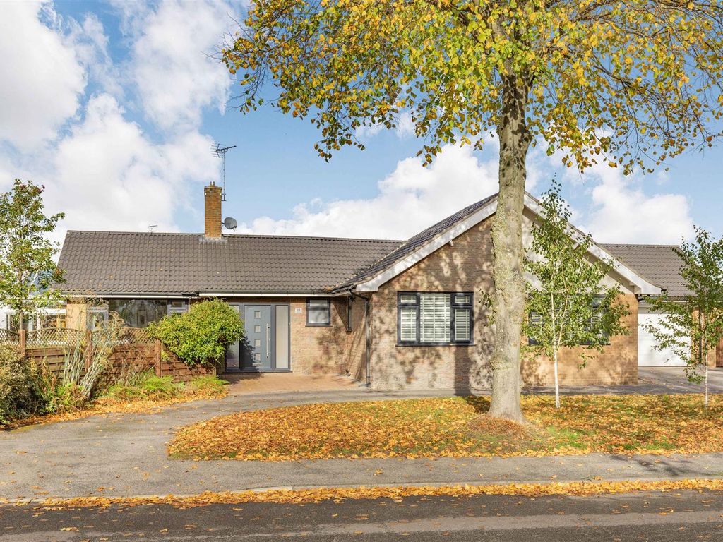 4 bed detached bungalow for sale in Highland Road, Mansfield NG18 Zoopla