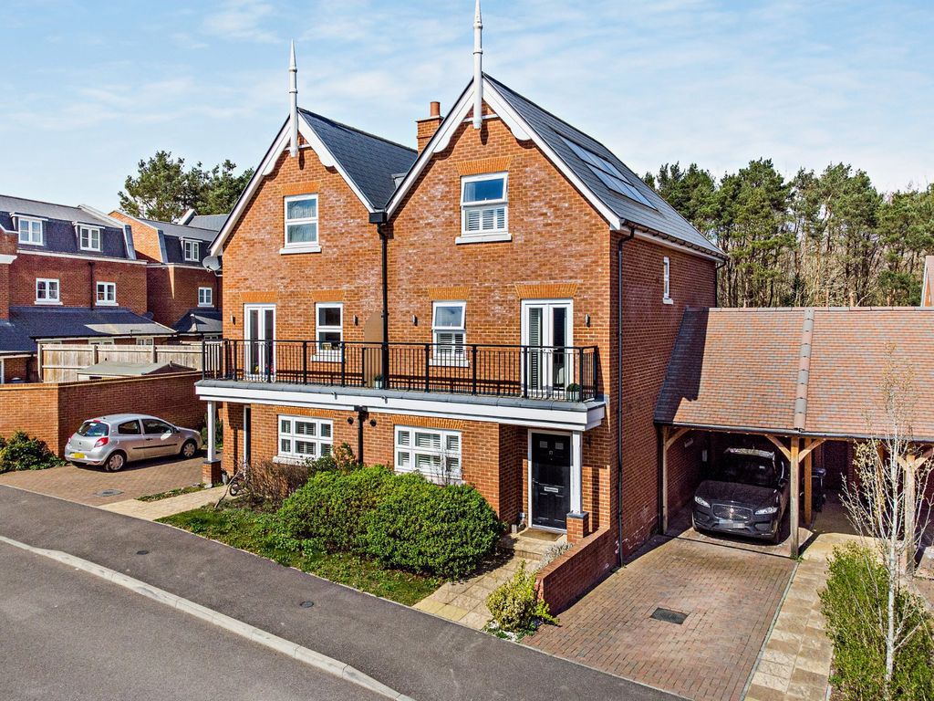 4 bed detached house for sale in Burton Avenue, Leigh, Tonbridge, Kent