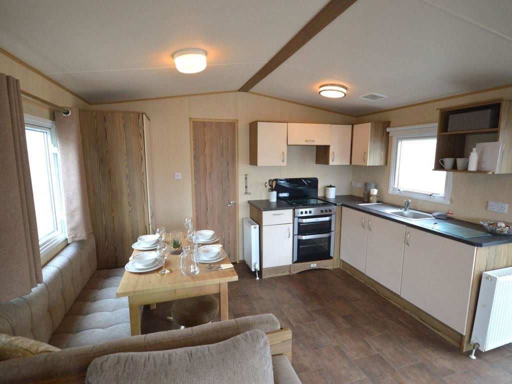 2 bed property for sale in Colchester Road, St. Osyth, ClactonOnSea