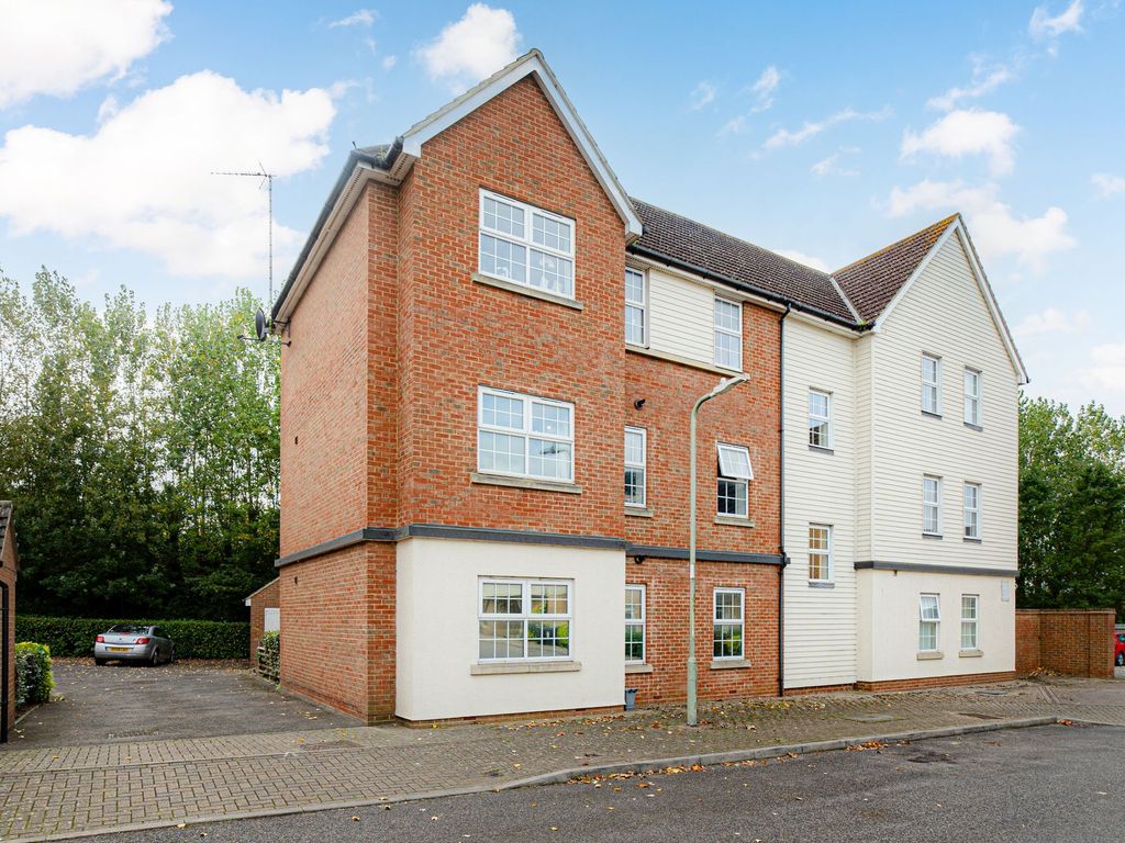 2 bed flat to rent in Scott Avenue, Canterbury CT1, £1,200 pcm Zoopla