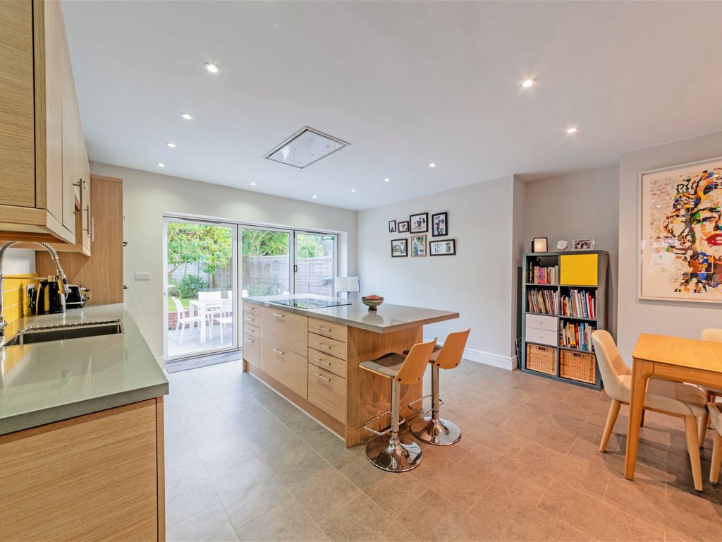 4 bed semidetached house for sale in Ravenswood Avenue, Tunbridge