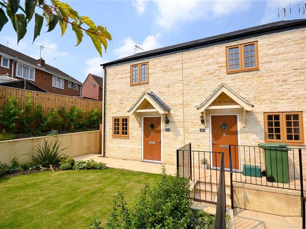 2 bed semidetached house to rent in High Street, Cam, Gloucestershire