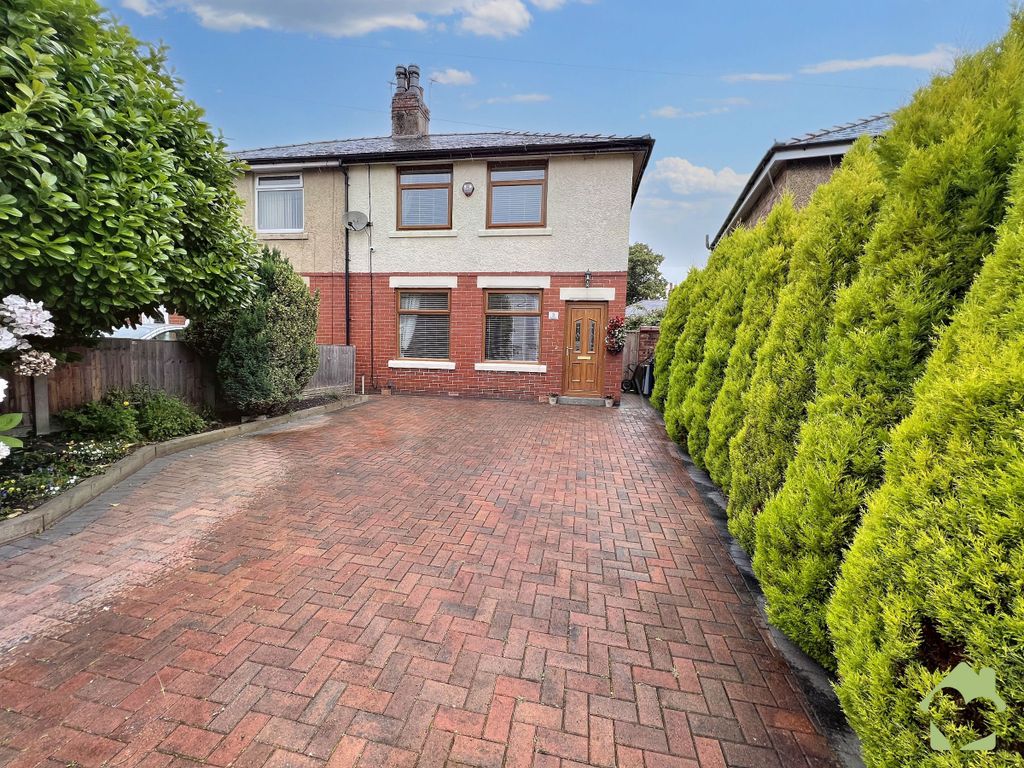 3 bed semidetached house for sale in Barnfield, Kirkham, Preston PR4, £179,995 Zoopla