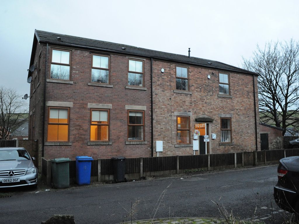 3 bed flat to rent in Milner Street, Whitworth, Rochdale OL12 Zoopla