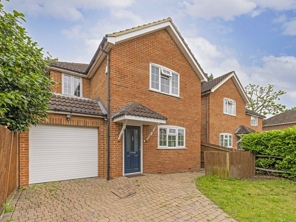 4 bed detached house for sale in Kenton Avenue, SunburyOnThames TW16