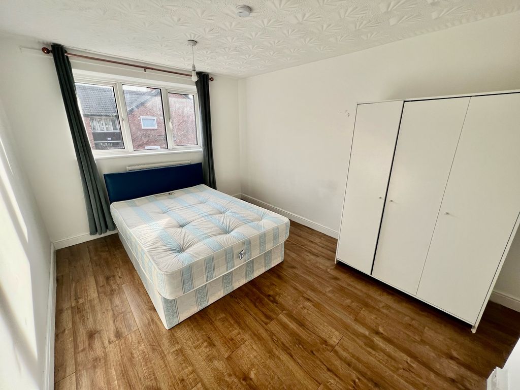 Room to rent in Waddington St, Stratford, London E15 Zoopla