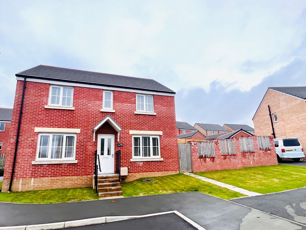4 bed detached house for sale in Maes Delfryn, Llanelli SA14, £319,995