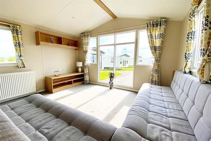 3 bed mobile/park home for sale in Sandy Cove, Foryd Rd, Kinmel Bay