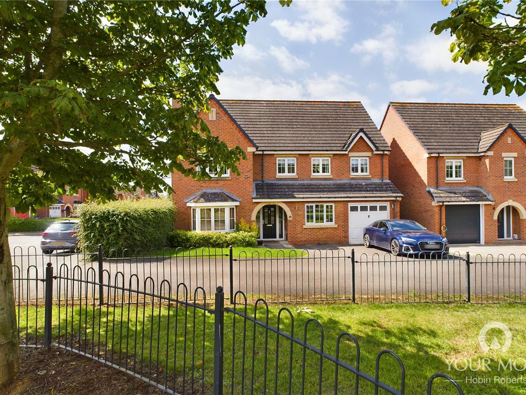 4 bed detached house for sale in The Spinney, Grange Park, Northampton