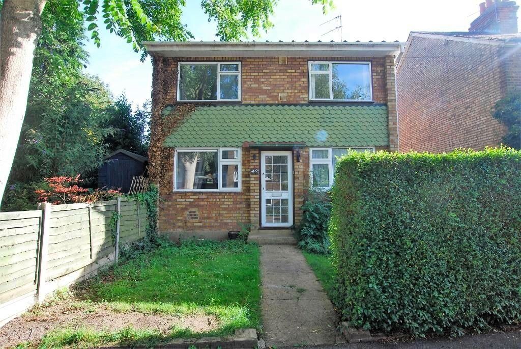 2 bed to rent in Thornton Road, Potters Bar EN6, £1,600 pcm