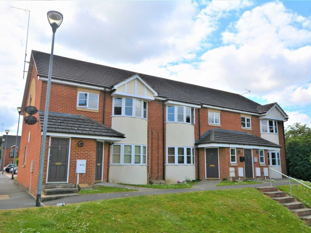 2 bed flat to rent in Wooton Court, New Bradwell MK13 Zoopla