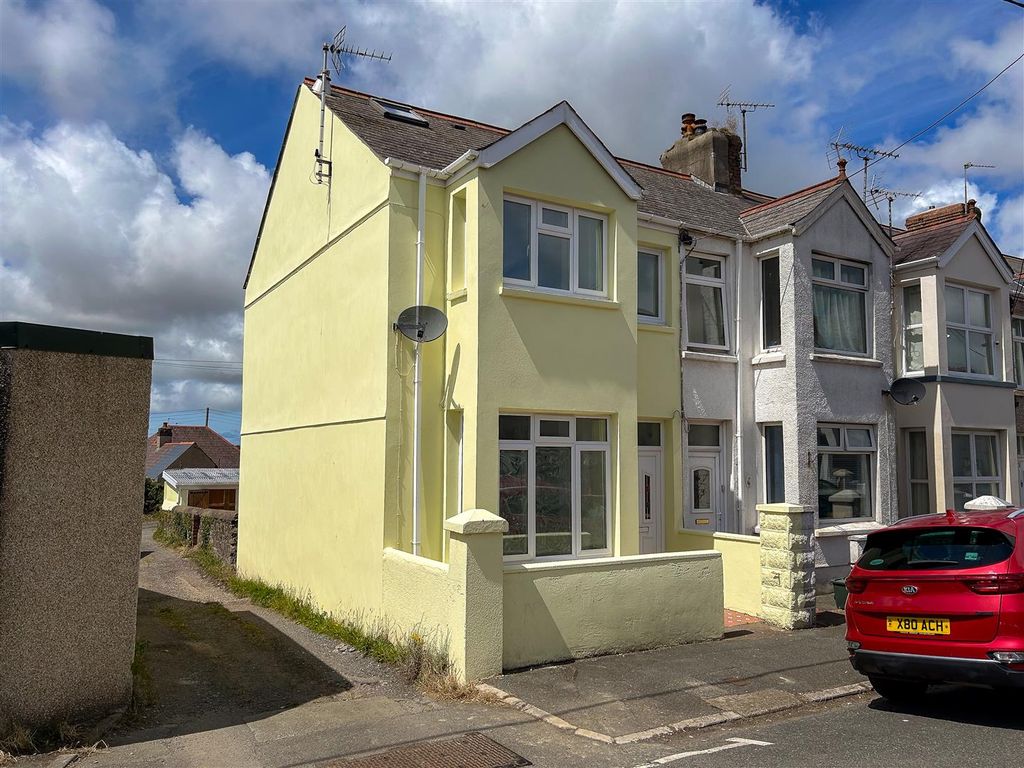 2 bed end terrace house for sale in Starbuck Road, Milford Haven SA73, £150,000 Zoopla