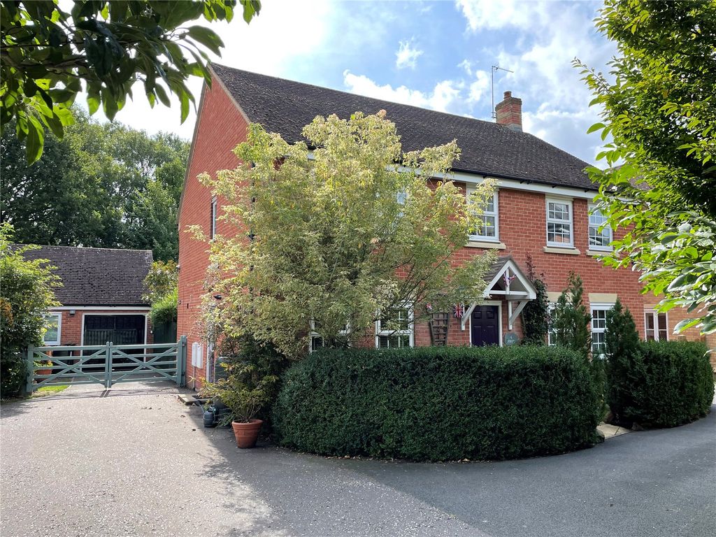 4 bed detached house for sale in Canberra Road, Wroughton, Swindon SN4