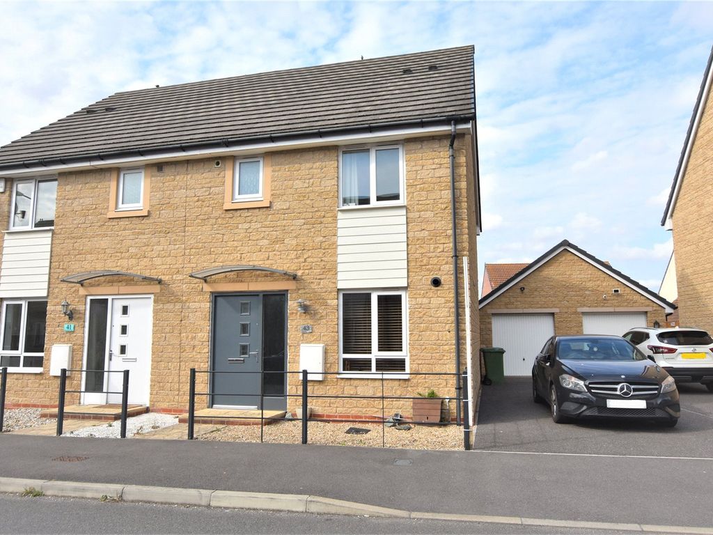 3 bed semidetached house for sale in Blackthorn Road, Didcot OX11 Zoopla