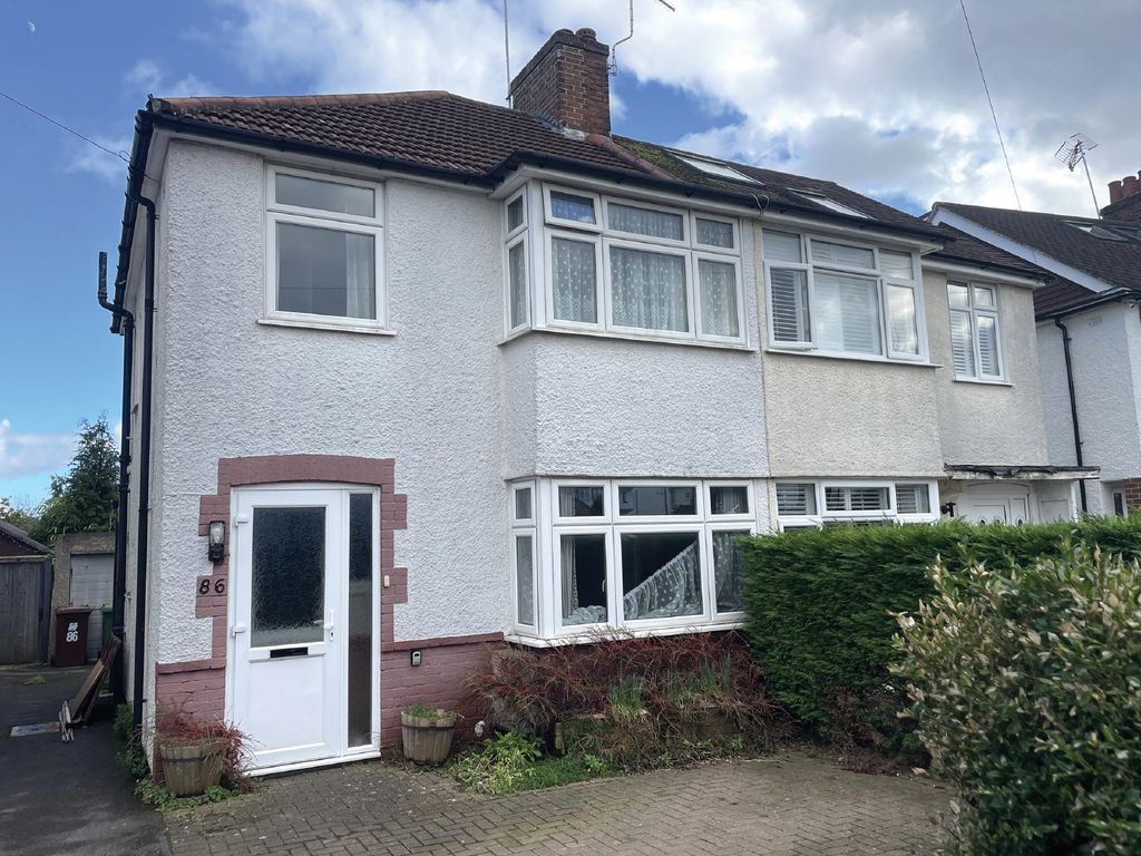 3 bed semidetached house for sale in Auckland Road, Potters Bar EN6, £