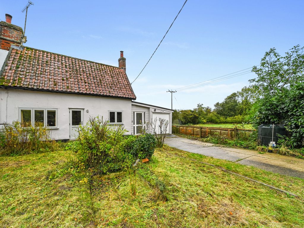 3 bed cottage for sale in Stonham Aspal, Stowmarket, Suffolk IP14, £350,000 Zoopla