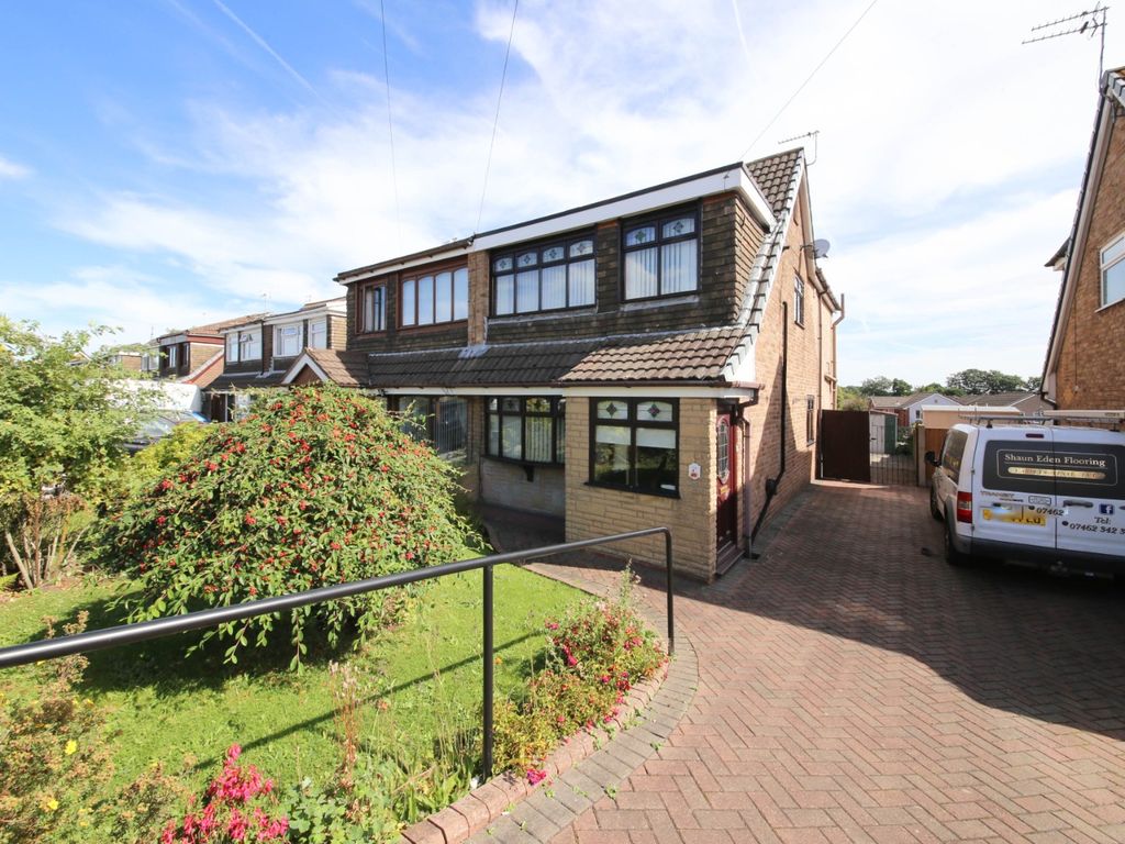 4 bed semidetached house for sale in Victoria Road, AshtonIn