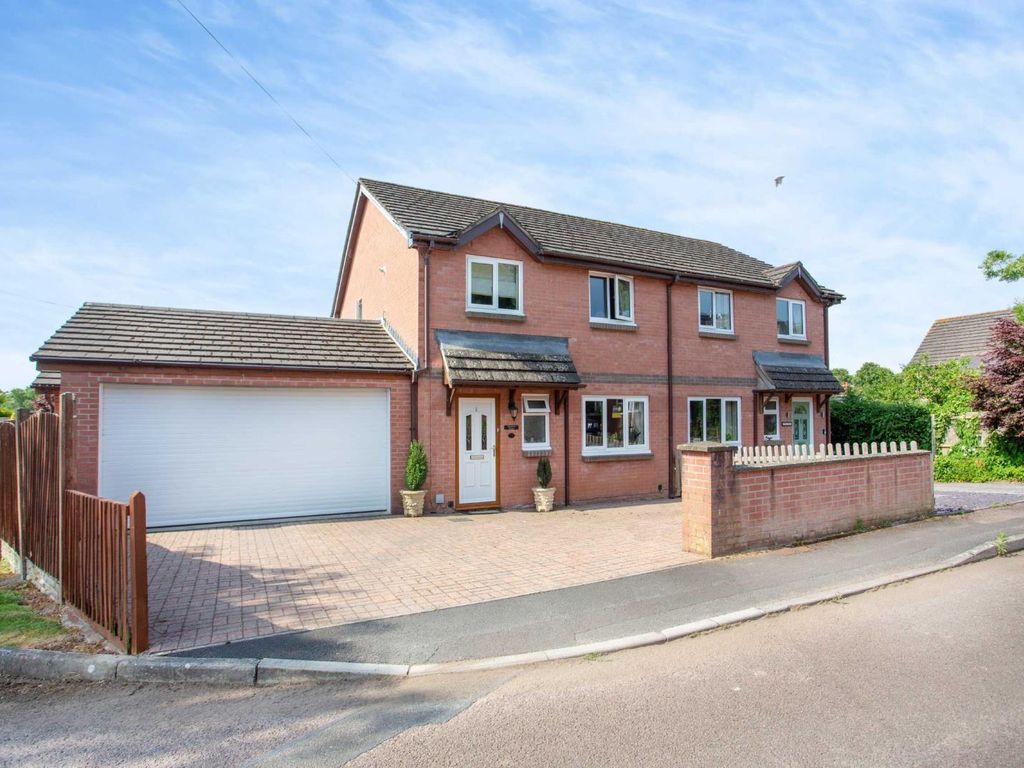 3 bed semidetached house for sale in Lawrence Crescent, Caerwent