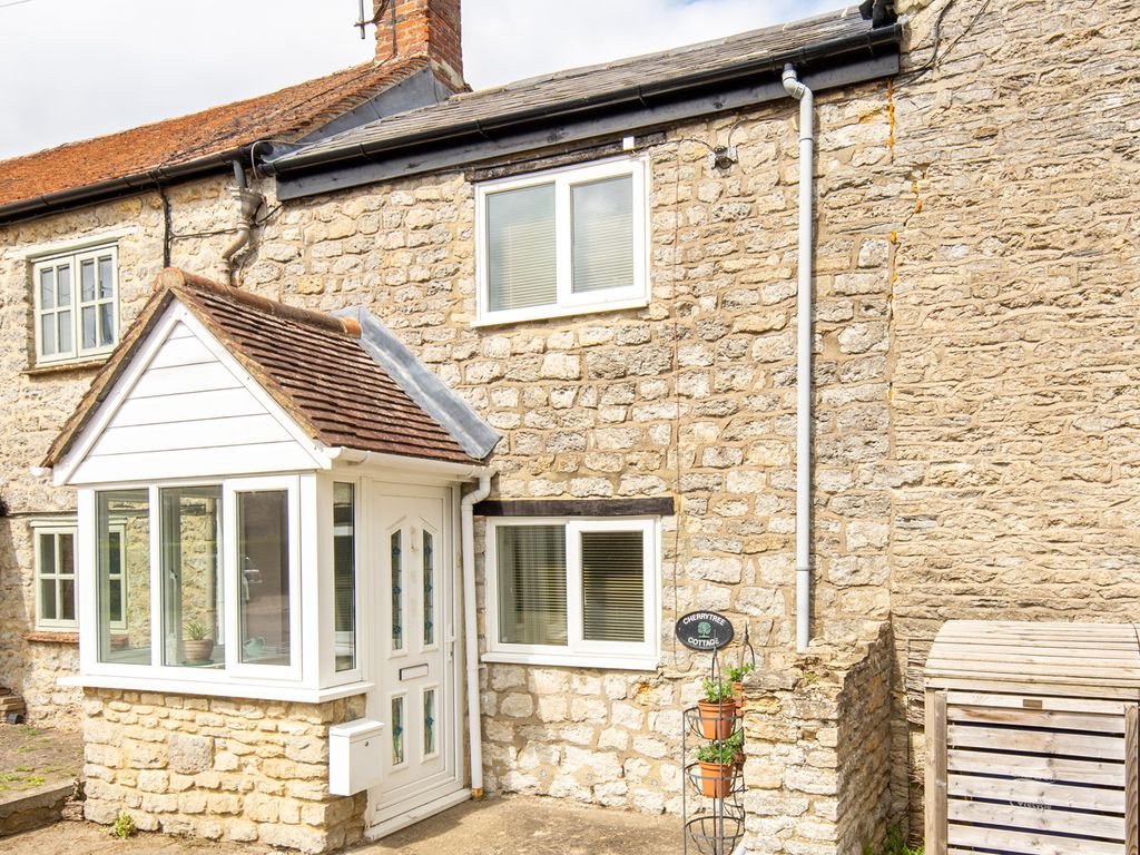2 bed cottage for sale in Blackthorn Road, Launton, Bicester OX26 Zoopla
