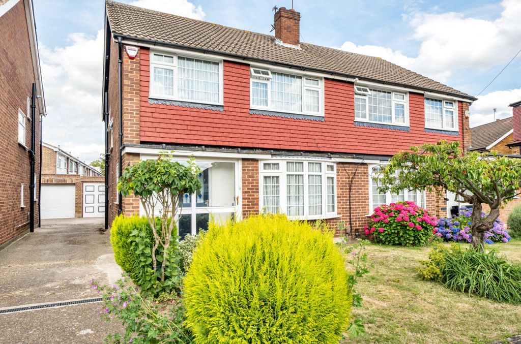 3 bed semidetached house for sale in Gilfrid Close, Hillingdon