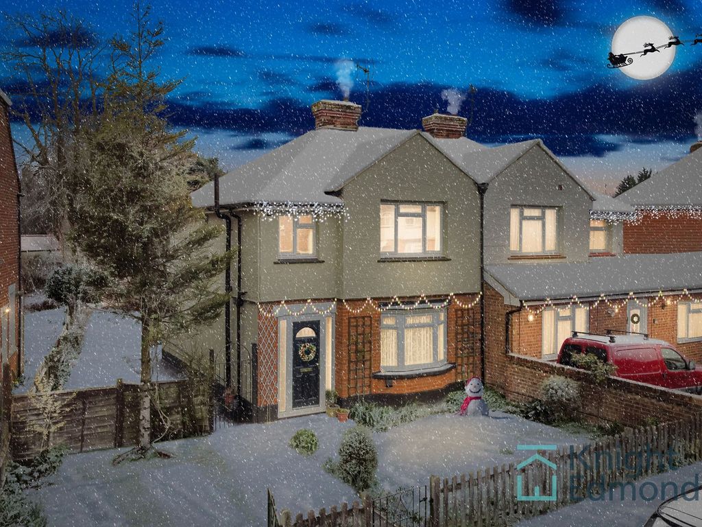 3 bed semidetached house for sale in Mangravet Avenue, Maidstone ME15