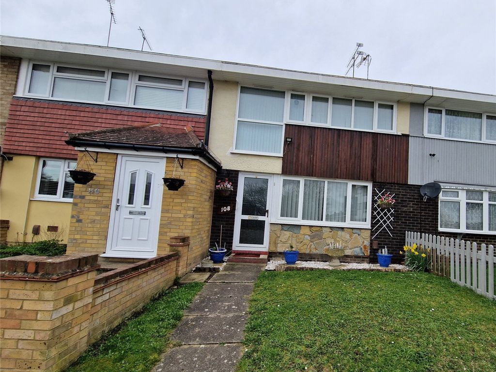 3 bed terraced house for sale in Woolmer Green, Basildon, Essex SS15