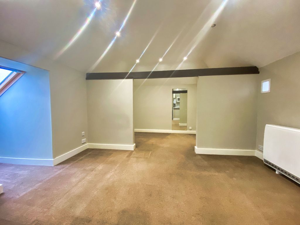 1 bed flat to rent in Golden Cross, Hailsham BN27, £800 pcm Zoopla