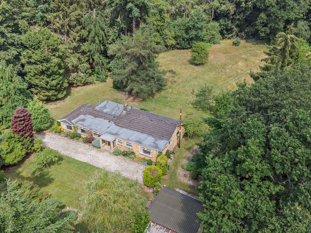 3 bed bungalow for sale in Longmoor Lane, Mortimer Common, Reading