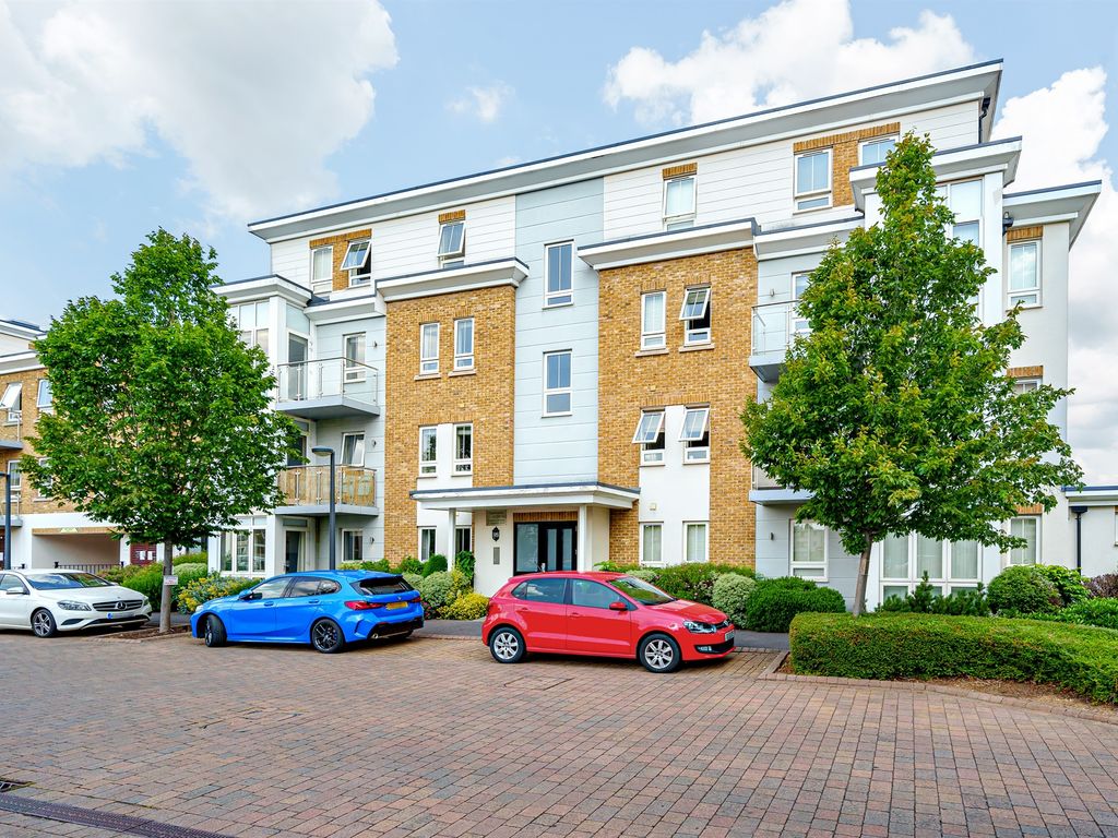 2 bed flat for sale in The Drive, Ray Street, Maidenhead SL6 Zoopla