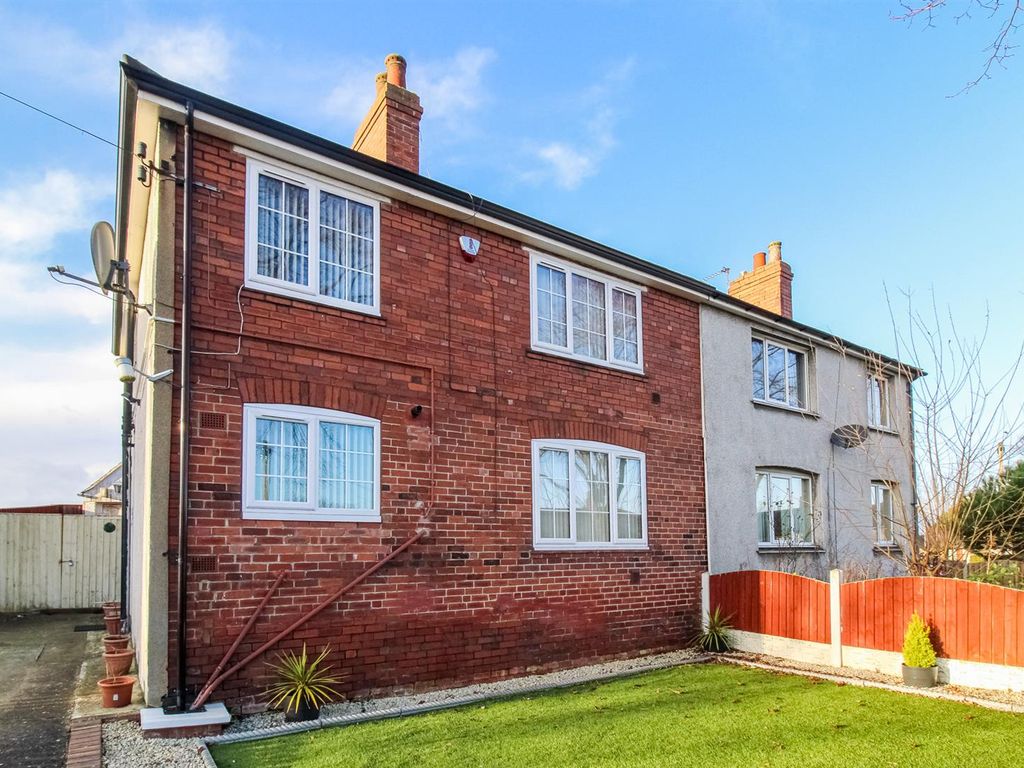 3 bed semidetached house for sale in Warren Avenue, Sandal, Wakefield