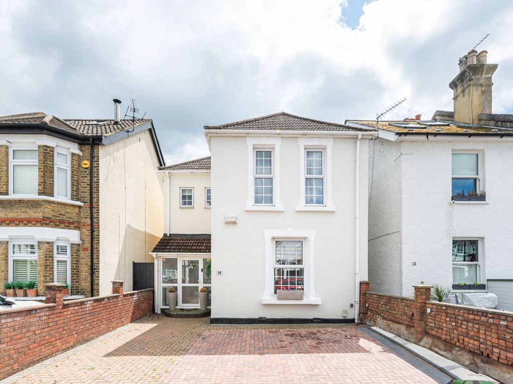 3 bed detached house for sale in Walpole Road, Bromley BR2, £725,000